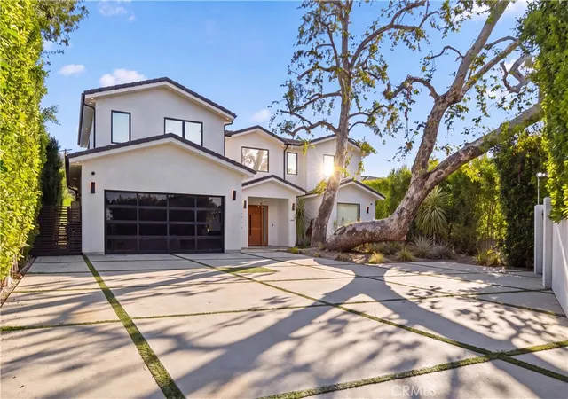 Photo 1 of Mansion for sale at 23262 Gonzales Dr, Woodland Hills, CA 91367 | MLS# SR26191839 | Listing updated on 2026-09-18