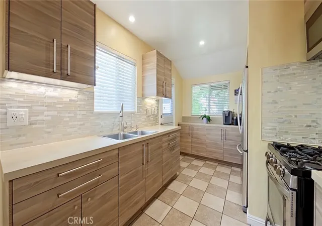 Photo 2 of Single family home for sale at 7827 Louise, Northridge, CA 91325 | MLS# GD26191949 | Listing updated on 2026-10-11