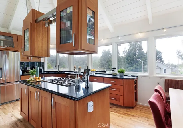 Photo 2 of Single family home for sale at 117 Esmeralda Ct, Santa Cruz, CA 95060 | MLS# HD26184565 | Listing updated on 2026-09-30