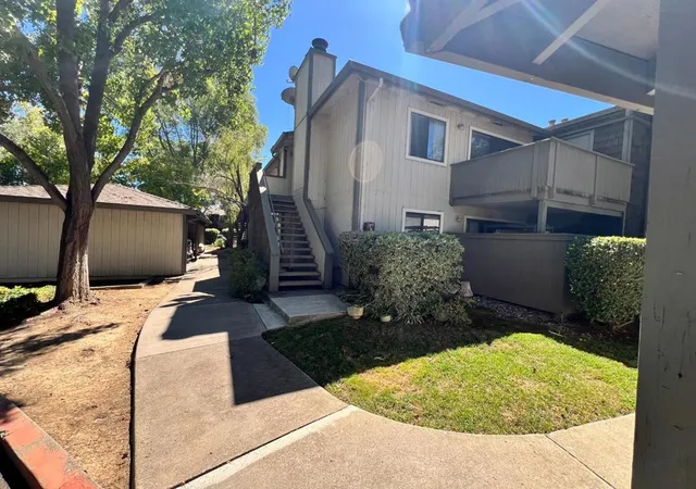 Photo 2 of Condo for sale at 165 La Crosse Dr, Morgan Hill, CA 95037 | MLS# ML82059772 | Listing updated on 2026-09-17