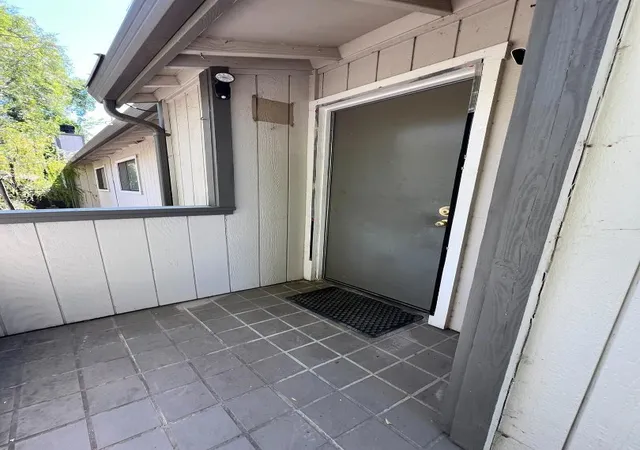 Photo 3 of Condo for sale at 165 La Crosse Dr, Morgan Hill, CA 95037 | MLS# ML82059772 | Listing updated on 2026-09-17
