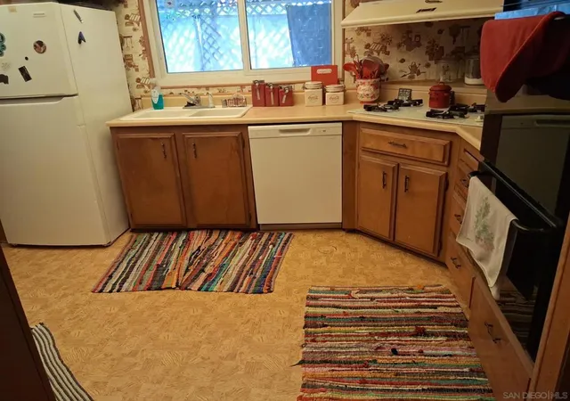 Photo 3 of Manufactured home for sale at 1470 Cabrillo, Hemet, CA 92543 | MLS# 260021424SD | Listing updated on 2026-10-05