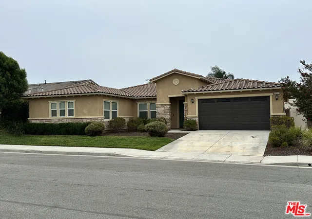 Photo 3 of Single family home for sale at 30121 Alfalfa Ln, Murrieta, CA 92563 | MLS# 26943835 | Listing updated on 2026-09-10