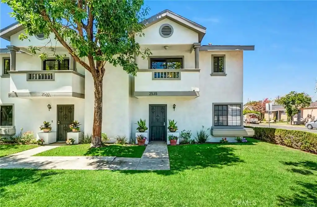 Photo 1 of Townhouse for sale at 2535 California Ave #1, Signal Hill, CA 90755 | MLS# PF26189797 | Listing updated on 2026-10-24