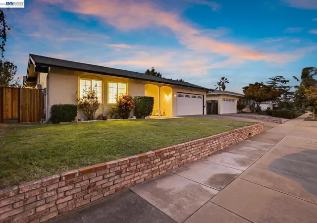 Photo 1 of Sale Pending at 5261 Sussex Pl, Newark, CA 94560 | MLS# 41146929 | Listing updated on 2026-09-30