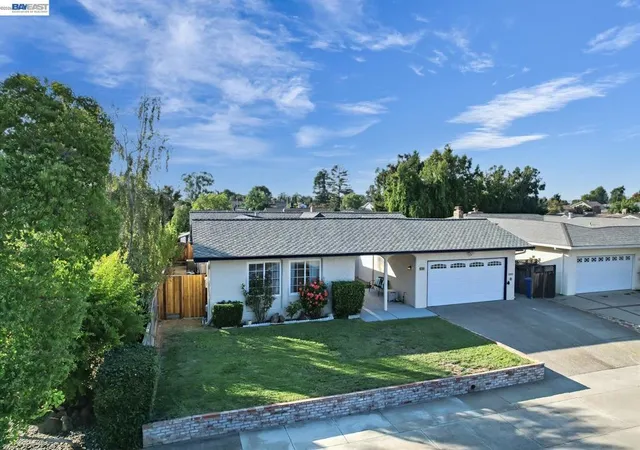 Photo 1 of Sale Pending at 5261 Sussex Pl, Newark, CA 94560 | MLS# 41146929 | Listing updated on 2026-09-30