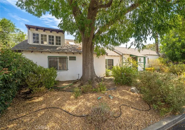 Photo 2 of Single family home for sale at 6710 Calhoun, Van Nuys, CA 91405 | MLS# CV26192389 | Listing updated on 2026-10-04