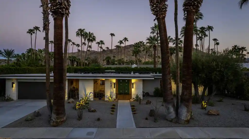 Photo 1 of Sale Pending at 1541 E Madrona Dr, Palm Springs, CA 92264 | MLS# 219152162DA | Listing updated on 2026-10-22
