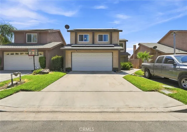 Photo 1 of Sale Pending at 1143 E Ferguson, Visalia, CA 93292 | MLS# PI26192195 | Listing updated on 2026-10-06