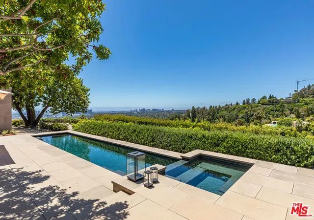 Photo 4 of Single family home for sale at 1016 N Hillcrest Rd, Beverly Hills, CA 90210 | MLS# 26895913 | Listing updated on 2026-10-28