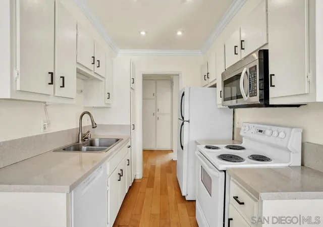 Listing Photo 1 - Condo for sale in building located at 8665 Lake Murray Blvd, La Mesa, CA 92119 - Unit #14
