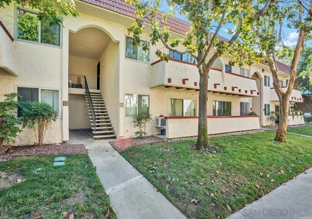 Listing Photo 5 - Condo for sale in building located at 8665 Lake Murray Blvd, La Mesa, CA 92119 - Unit #14