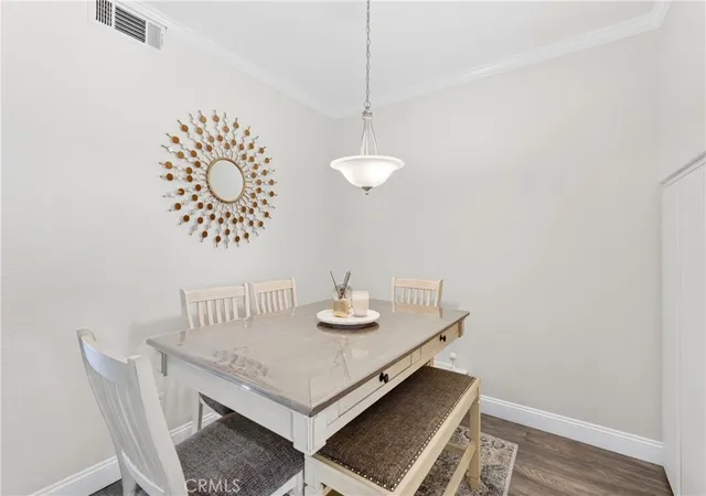 Listing Photo 4 - Condo for sale in building located at 1027 S Stresa, Anaheim, CA 92808