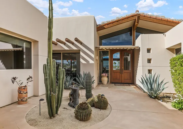 Photo 3 of Single family home for sale at 72860 Calle De La Silla, Palm Desert, CA 92260 | MLS# 219152172DA | Listing updated on 2026-09-28