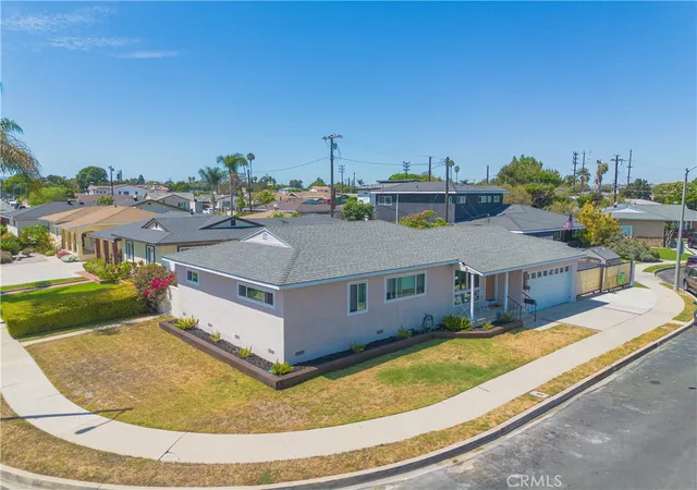 Photo 3 of Sale Pending at 1141 W Young, Wilmington, CA 90744 | MLS# DW26190684 | Listing updated on 2026-09-13