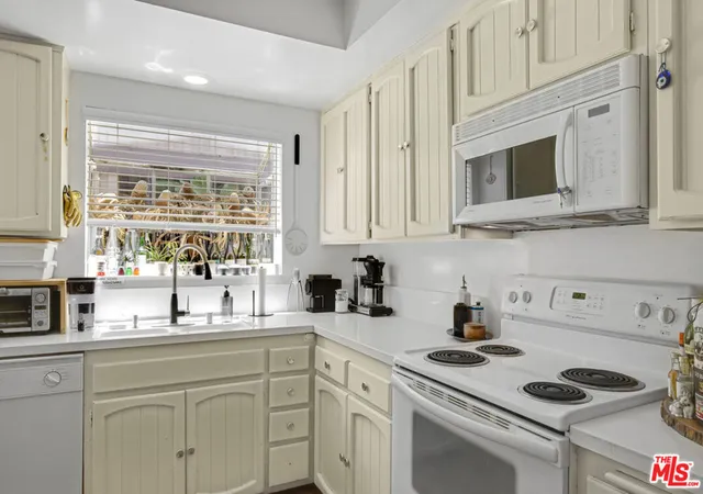 Photo 2 of Multi family home for sale at 3903 Via Dolce, Marina Del Rey, CA 90292 | MLS# 26944479 | Listing updated on 2026-10-02