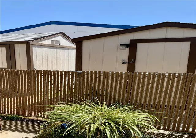 Photo 3 of Manufactured home for sale at 44725 State Hwy 74 #209, Hemet, CA 92544 | MLS# SW26192600 | Listing updated on 2026-09-29