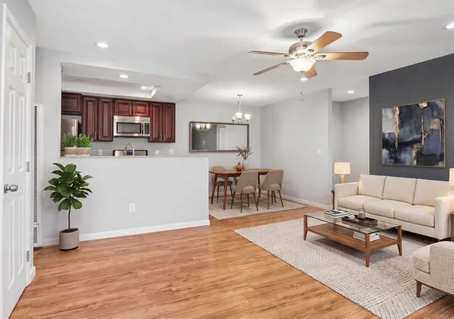 Listing Photo 4 - Condo for sale in building located at 552 Cyn Dr, Oceanside, CA 92054 - Unit #29