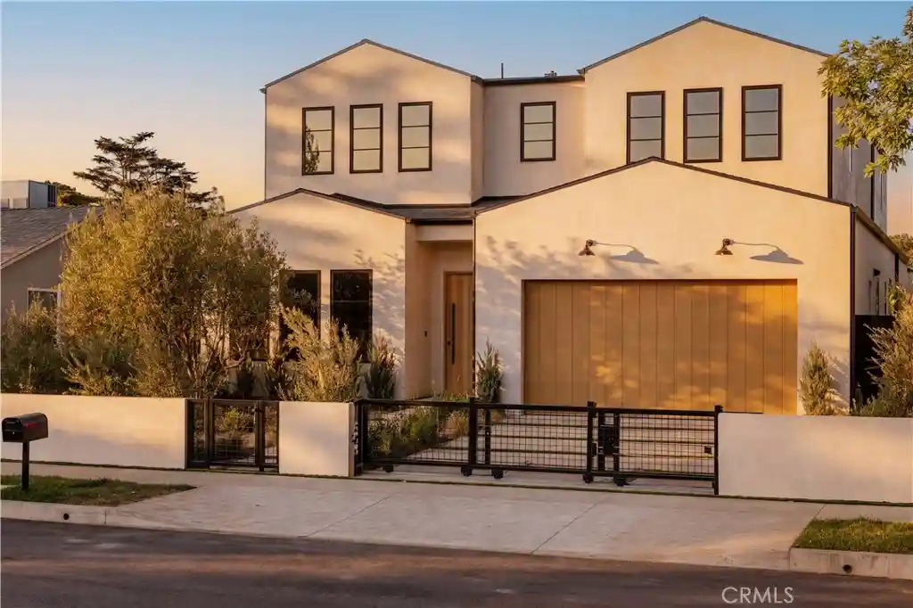 Photo 1 of Single family home for sale at 4926 Nagle Ave, Sherman Oaks, CA 91423 | MLS# SR26192382 | Listing updated on 2026-10-19