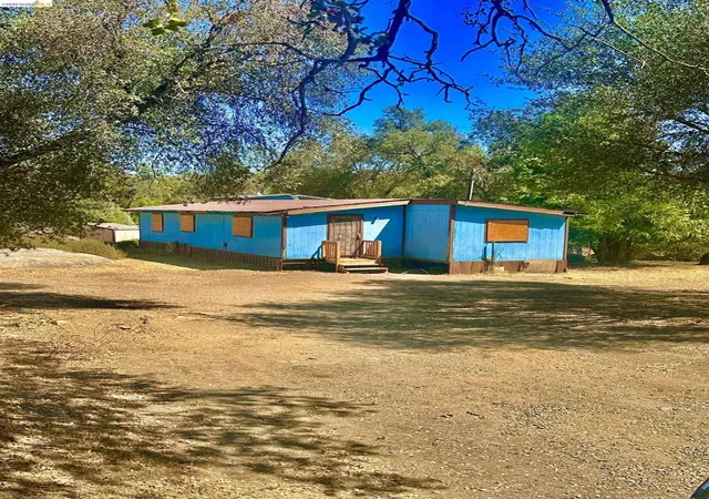 Photo 3 of Sale Pending at 4069 Buckeye Rd, Mariposa, CA 95338 | MLS# 41146960 | Listing updated on 2026-09-25
