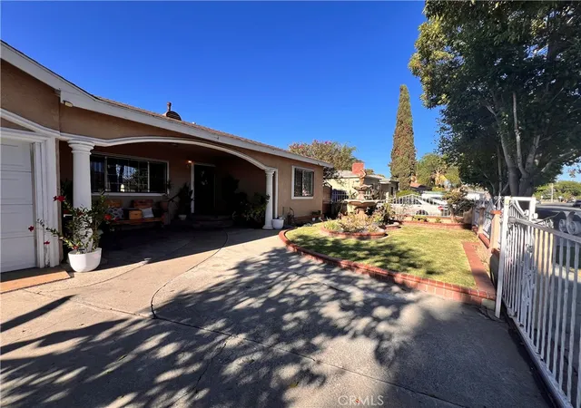 Photo 2 of Sale Pending at 4815 Olanda, Lynwood, CA 90262 | MLS# DW26192656 | Listing updated on 2026-09-21