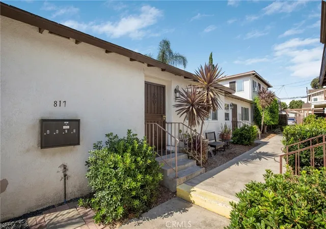 Photo 3 of Multi family home for sale at 817 Mira Mar, Long Beach, CA 90804 | MLS# SB26192471 | Listing updated on 2026-10-08