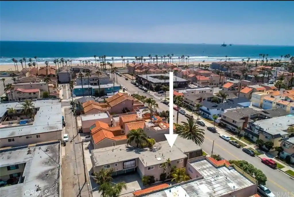Listing Photo 33 - Condo for sale in 218 16th located at 218 16th, Huntington Beach, CA 92648 - Unit 218 16th
