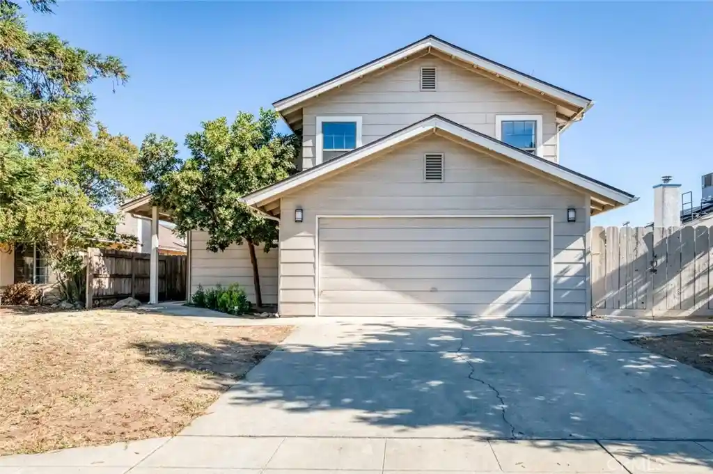 Photo 1 of Single family home for sale at 571 W Pat, Clovis, CA 93612 | MLS# FR26192574 | Listing updated on 2026-10-12