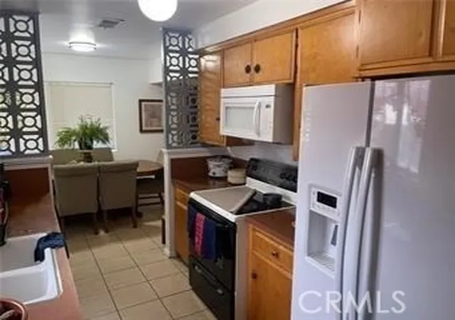 Photo 3 of House for sale at 41540 Marine Dr, Hemet, CA 92544 | MLS# PW26192733 | Listing updated on 2026-09-08
