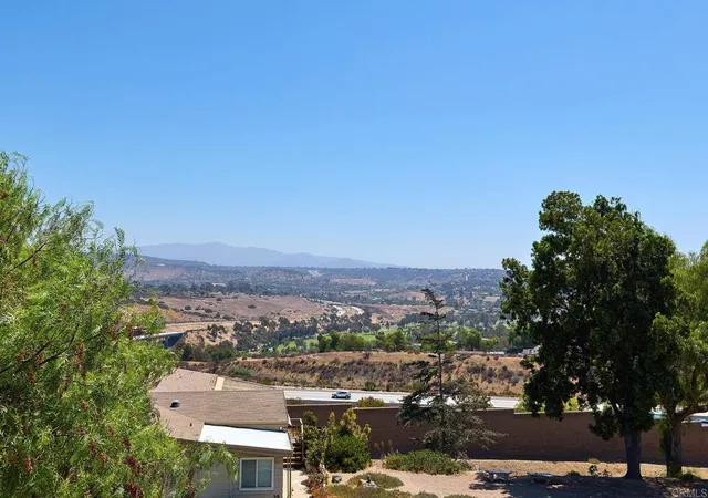Photo 3 of Manufactured home for sale at 275 S Worthington St #59, Spring Valley, CA 91977 | MLS# PTP2606680 | Listing updated on 2026-10-27