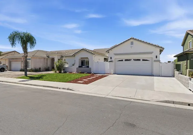 Photo 3 of Single family home for sale at 26875 Montseratt Ct, Murrieta, CA 92563 | MLS# PTP2606681 | Listing updated on 2026-10-01