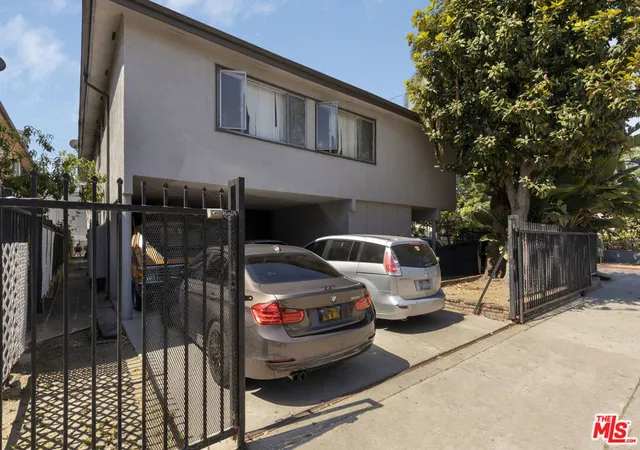 Listing Photo 4 - Condo for sale in building located at 1014 N El Centro Ave, Los Angeles, CA 90038