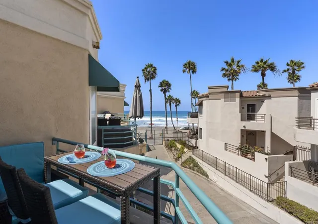 Listing Photo 5 - Condo for sale in building located at 400 N The Strand, Oceanside, CA 92054 - Unit #4