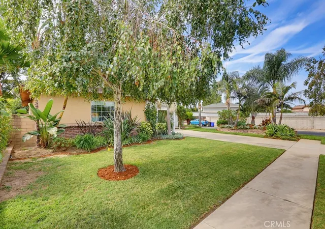 Photo 2 of Single family home for sale at 4009 Locust St, Chino, CA 91710 | MLS# IG26191622 | Listing updated on 2026-10-06