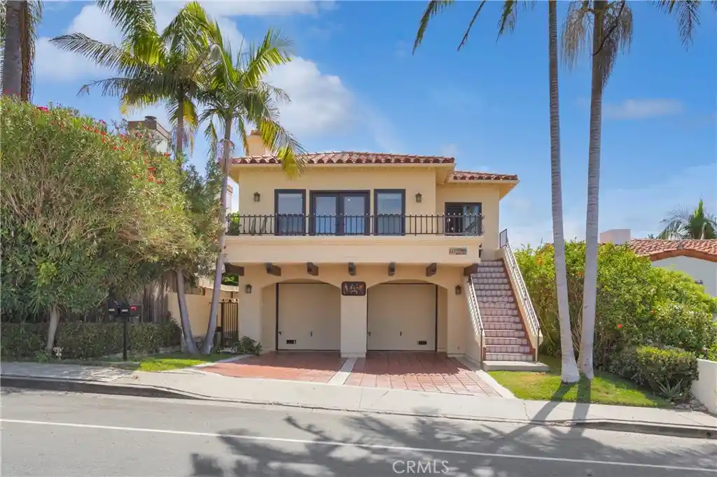 Photo 1 of Sale Pending at 117 Avenida Pelayo, San Clemente, CA 92672 | MLS# OC26192768 | Listing updated on 2026-10-14