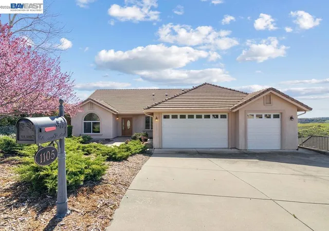 Single family home for sale at 1105 Paradise Peak Rd, Valley Springs, CA 95252 | MLS# 41146993