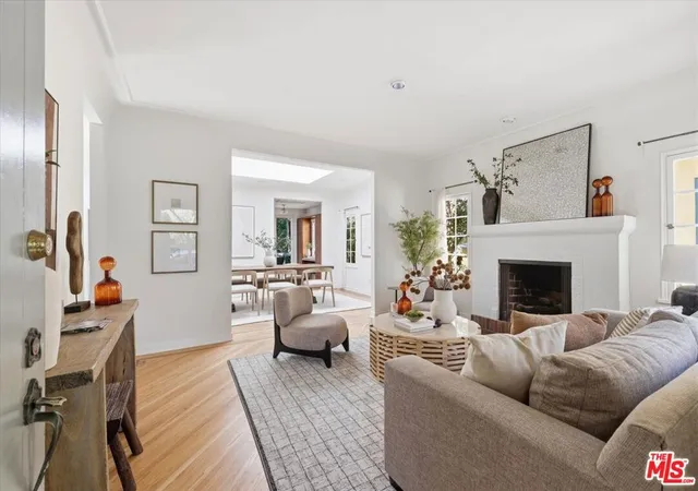 Photo 3 of Sale Pending at 8924 Ashcroft Ave, West Hollywood, CA 90048 | MLS# 26949959 | Listing updated on 2026-10-07