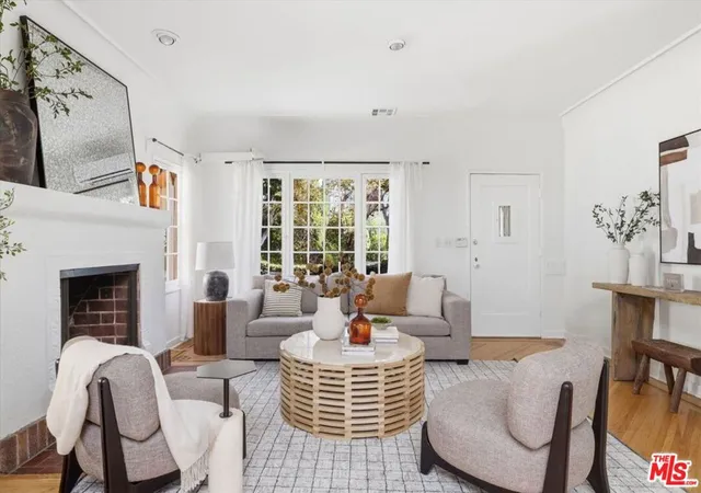 Photo 4 of Sale Pending at 8924 Ashcroft Ave, West Hollywood, CA 90048 | MLS# 26949959 | Listing updated on 2026-10-07