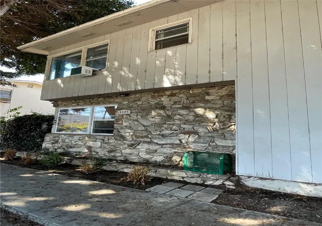 Photo 1 of Townhouse for sale at 1035 E Appleton St #2, Long Beach, CA 90802 | MLS# RS26191853 | Listing updated on 2026-09-29