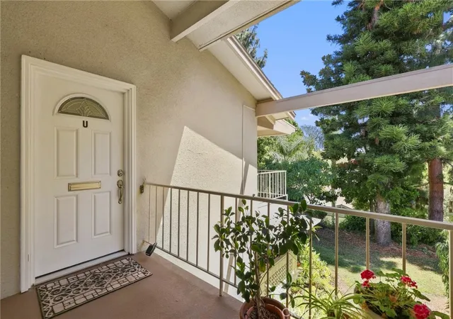 Listing Photo 3 - Condo for sale in building located at 36 Calle Aragon, Laguna Woods, CA 92637 - Unit #U