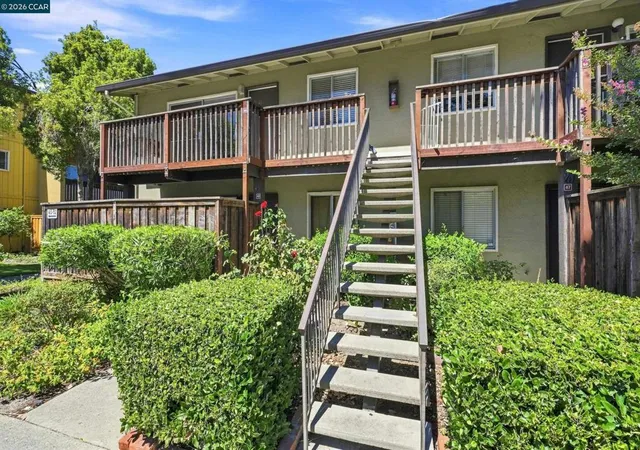 Photo 3 of Condo for sale at 1060 Oak Grv Rd #46, Concord, CA 94518 | MLS# 41147000 | Listing updated on 2026-10-09