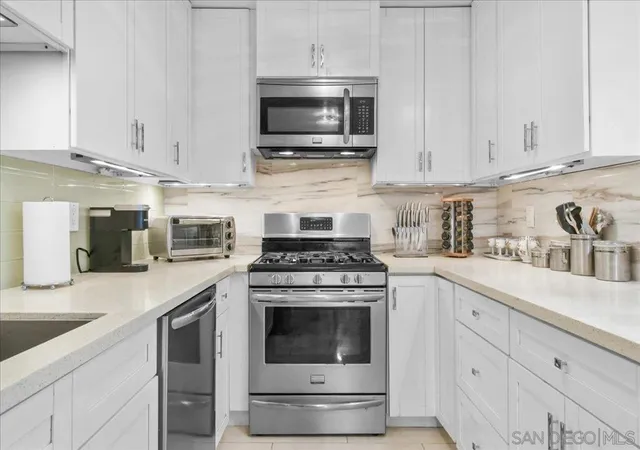 Photo 3 of Condo for sale at 13754 Mango Dr #123, Del Mar, CA 92014 | MLS# 260021532SD | Listing updated on 2026-10-02