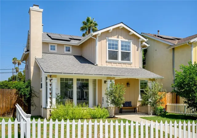 Photo 3 of Sale Pending at 7101 Oso Ave #14, Winnetka, CA 91306 | MLS# SR26184789 | Listing updated on 2026-10-12