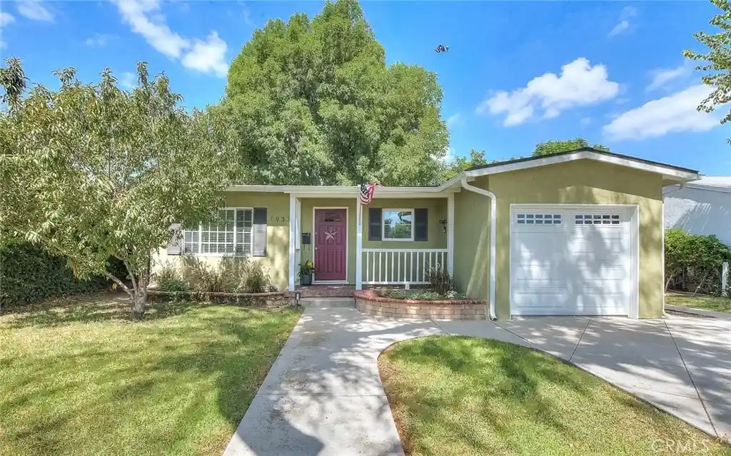 Photo 1 of Single family home for sale at 1933 W Jacaranda Pl, Fullerton, CA 92833 | MLS# DW26181411 | Listing updated on 2026-10-16