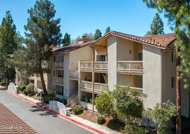 Photo 1 of Condo for sale at 5728 Oak Bnd Ln #208, Oak Park, CA 91377 | MLS# 226004187 | Listing updated on 2026-09-26