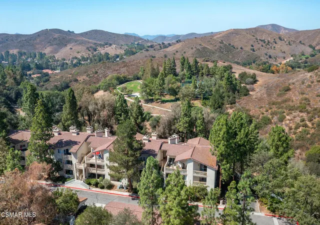 Photo 2 of Condo for sale at 5728 Oak Bnd Ln #208, Oak Park, CA 91377 | MLS# 226004187 | Listing updated on 2026-09-26