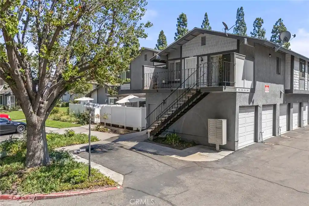 Listing Photo 1 - Condo for sale in 6530 Shady Gate located at 6530 Shady Gate, Yorba Linda, CA 92886 - Unit #32