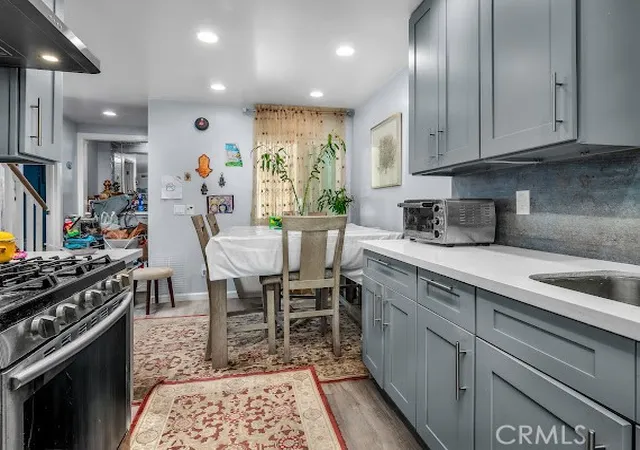 Photo 4 of Townhouse for sale at 18411 Hatteras #114, Tarzana, CA 91356 | MLS# SR26193158 | Listing updated on 2026-10-29