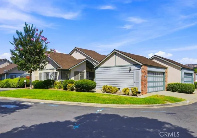 Photo 1 of Sale Pending at 2412 Turnbridge Glen, Escondido, CA 92027 | MLS# SW26188629 | Listing updated on 2026-10-07