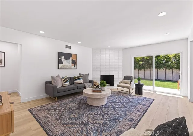 Photo 3 of Sale Pending at 3861 S Norton Ave, Los Angeles, CA 90008 | MLS# IG26193234 | Listing updated on 2026-10-09